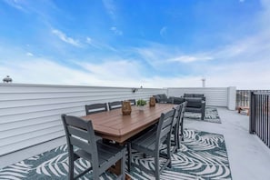 Outdoor dining - Beach Access Modern Kitchen AC Parking Wifi (Seaside Heights)