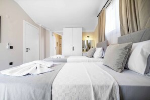 4 bedrooms, WiFi, bed sheets