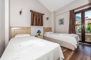 3 bedrooms, WiFi, bed sheets