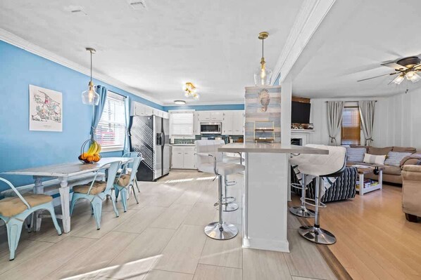 Unclassified image, 1 of 46, button