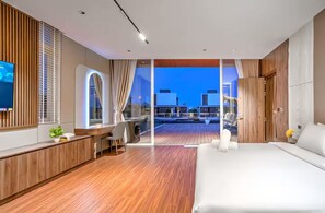 5 Schlafzimmer, Bügeleisen/Bügelbrett, kostenloses WLAN, Bettwäsche