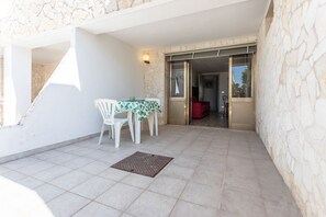 Outdoor dining - Appartamento Rosa - Salento Reservation (Marina di Mancaversa)