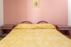 2 Schlafzimmer, Reisekinderbett, kostenloses WLAN, Bettwäsche