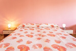 4 slaapkamers, reisbedje, gratis wifi, beddengoed