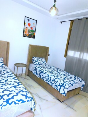 2 bedrooms, iron/ironing board, WiFi, bed sheets