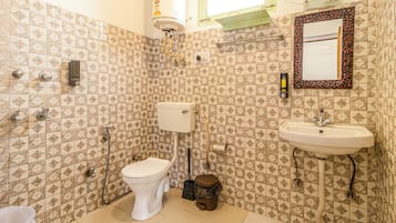 Deluxe Quadruple Room, Mountain View | Bathroom | Shower, towels, soap, shampoo