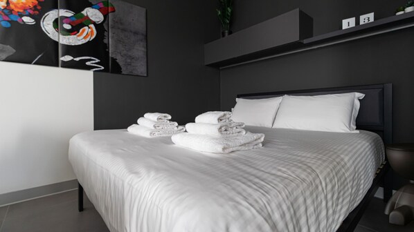 Iron/ironing board, free WiFi, bed sheets