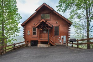 Exterior - Beautiful 2BD Cabin w/ HOT Tub! Views! Pool Access (Sevierville)