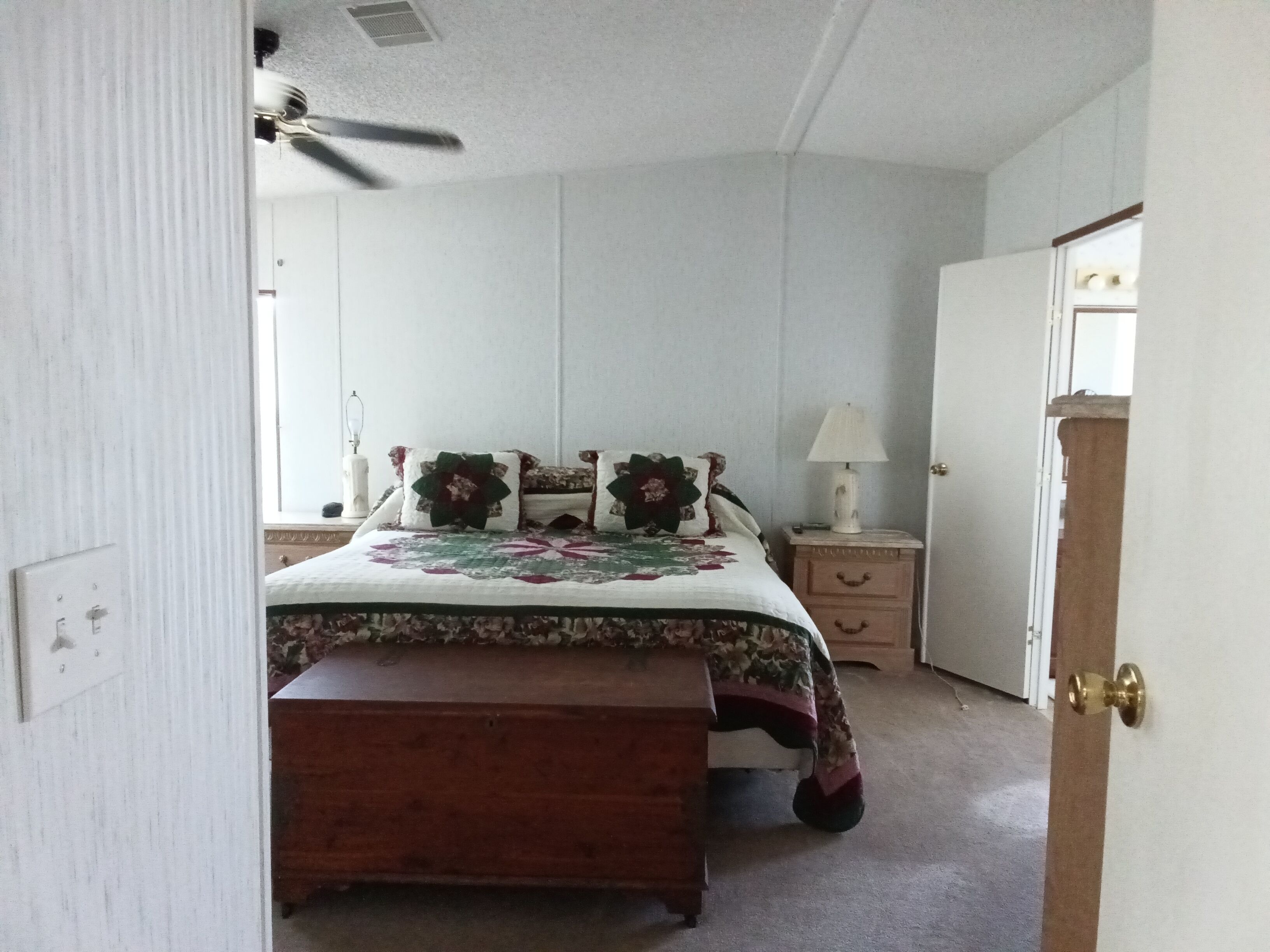 3 bedrooms, WiFi, bed sheets, wheelchair access