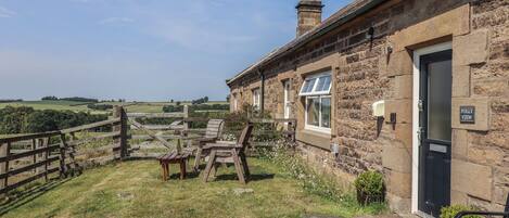 Cottage | Front of property