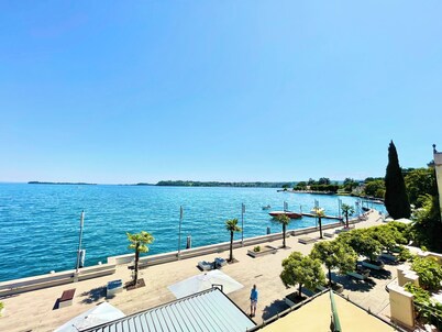 D1MORA Riviera - lakefront apartment with spectacular views