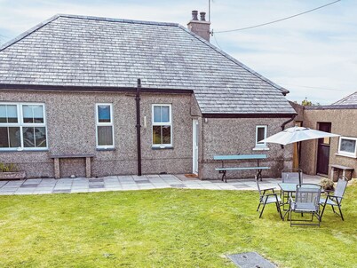 3 bedroom accommodation in Tudweiliog