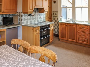High chair, cookware/dishes/utensils