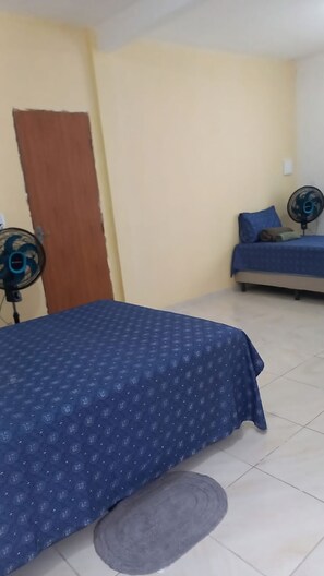 1 quarto, ferros/tábuas de passar roupa, Wi-Fi, roupa de cama