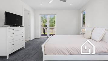 5 bedrooms, desk, iron/ironing board, free WiFi