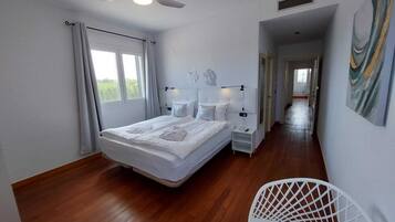 Literie de qualité supérieure, coffres-forts dans les chambres