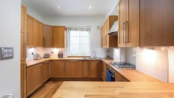 Classic Apartment | Private kitchen