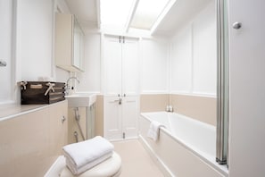 Classic-Apartment | Badezimmer