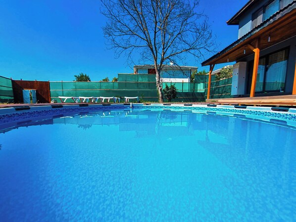 Indoor pool, outdoor pool