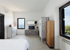 Doppia Superior, balcone, vista mare | Una cassaforte in camera, Wi-Fi gratuito