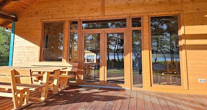 Maison au bord du lac Wierzchowo Plage privée