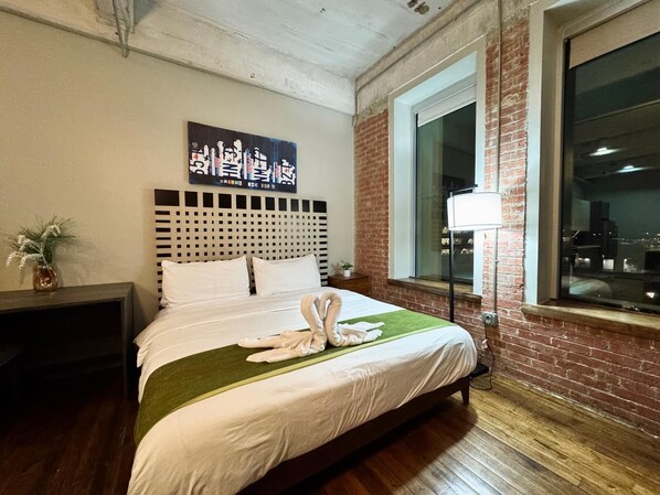 Iron/ironing board, travel cot, free WiFi, bed sheets