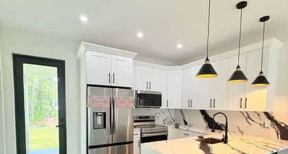 Quiet peaceful home Lehigh Acres with big private backyard