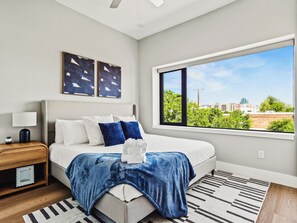 2 chambres, fer et planche à repasser, lit de bébé portatif, Wi-Fi