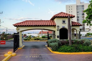 Exterior - Beachfront Bliss in Portmore – Stylish 1BR with Ocean Views & Modern Comfort (Portmore)