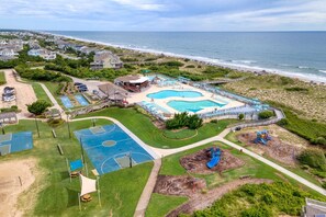 Una piscina cubierta
