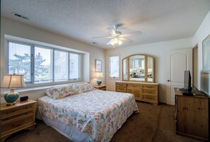 4 dormitorios, tabla de planchar con plancha, Internet y ropa de cama