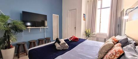 1 bedroom, iron/ironing board, Internet, bed sheets