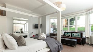 Schreibtisch, Bügeleisen/Bügelbrett, Internetzugang, Bettwäsche