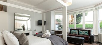 Charming Brighton Studio | Calm, Cosy & Central