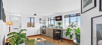 Cozy Brighton Escape | Countryside Views & Parking