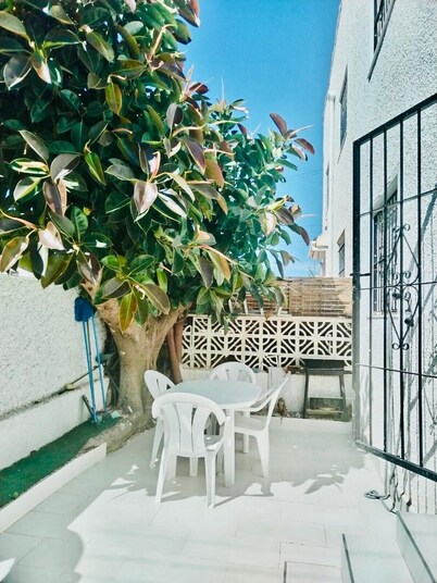 3-bedroom house in charming Torrevieja with WiFi, AC, Pool. Book now