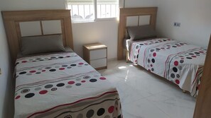 WiFi, bed sheets