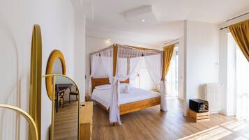 Deluxe Double Room, Balcony | 1 bedroom, free WiFi, bed sheets