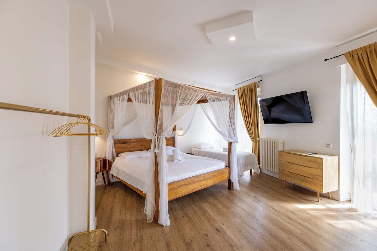 1 bedroom, free WiFi, bed sheets