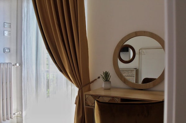 Deluxe Triple Room, Balcony | 1 bedroom, free WiFi