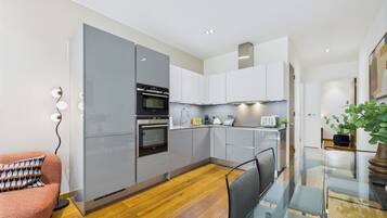 Classic Duplex | Private kitchen | Full-size fridge, microwave, oven, stovetop