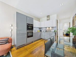 Classic Duplex | Private kitchen | Full-sized fridge, microwave, oven, stovetop