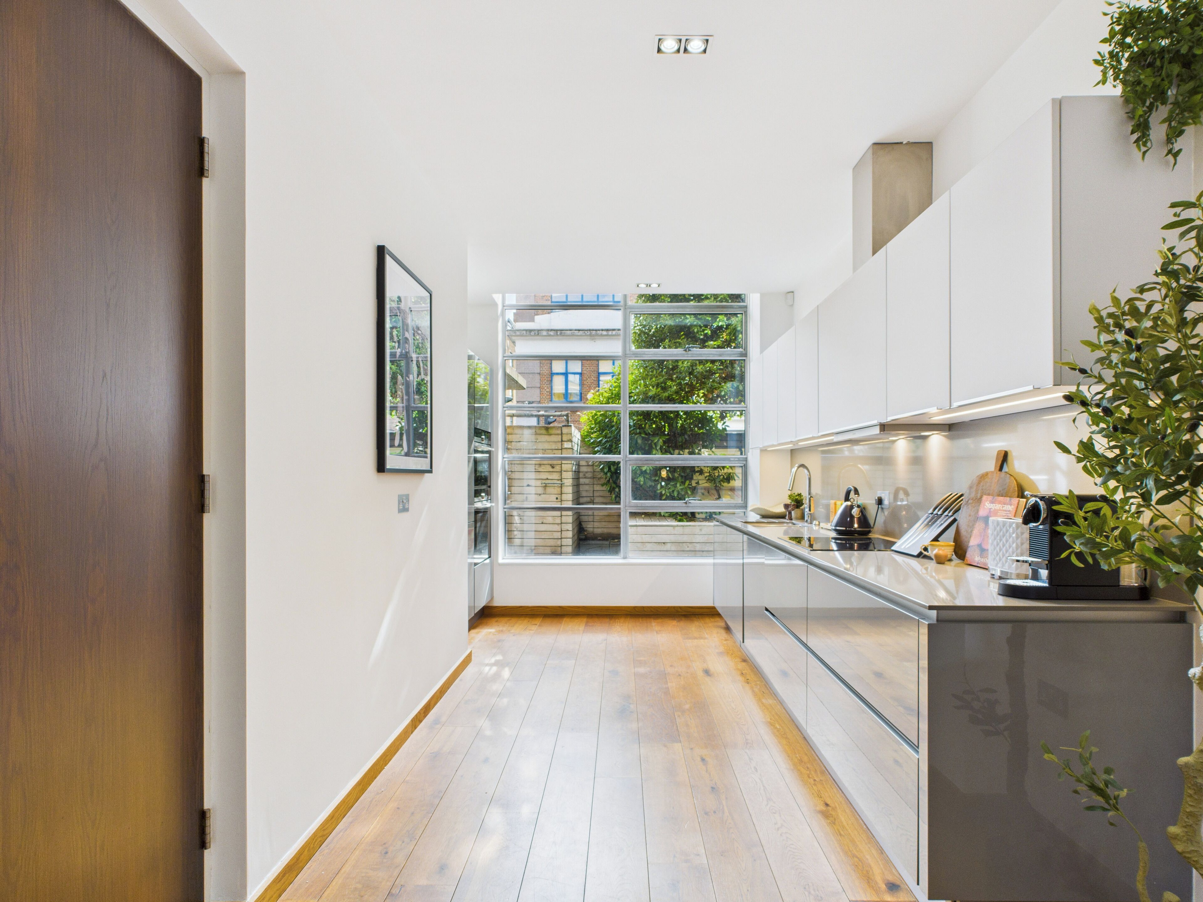 Standard Apartment | Individually decorated, individually furnished, desk, laptop workspace