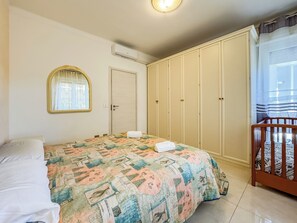 2 bedrooms, free WiFi, bed sheets