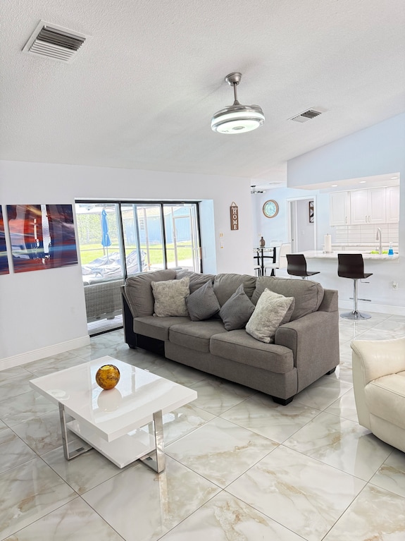 Cozy Home With Heated Pool In Brooksville, Fl - Spring Hill, FL