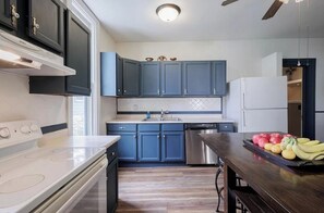 Fridge, microwave, oven, stovetop - Relaxing 2 bedroom retreat private patio (Spearfish)