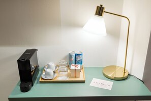 Deluxe-Doppel- oder -Zweibettzimmer | Minibar, Zimmersafe, Schreibtisch, schallisolierte Zimmer