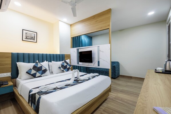 Premium-dobbeltværelse | Premium-sengetøj, senge med madrasser af memory foam, skrivebord