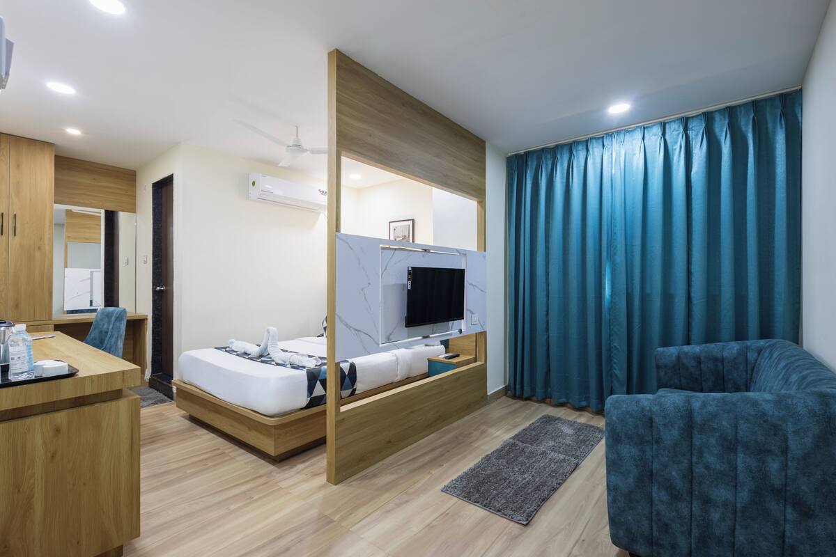 Dobbeltrom – premium | Sengetøy av topp kvalitet, memory foam-senger, skrivebord og lydisolert