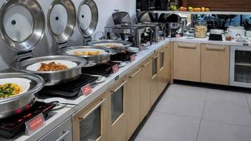Free daily buffet breakfast